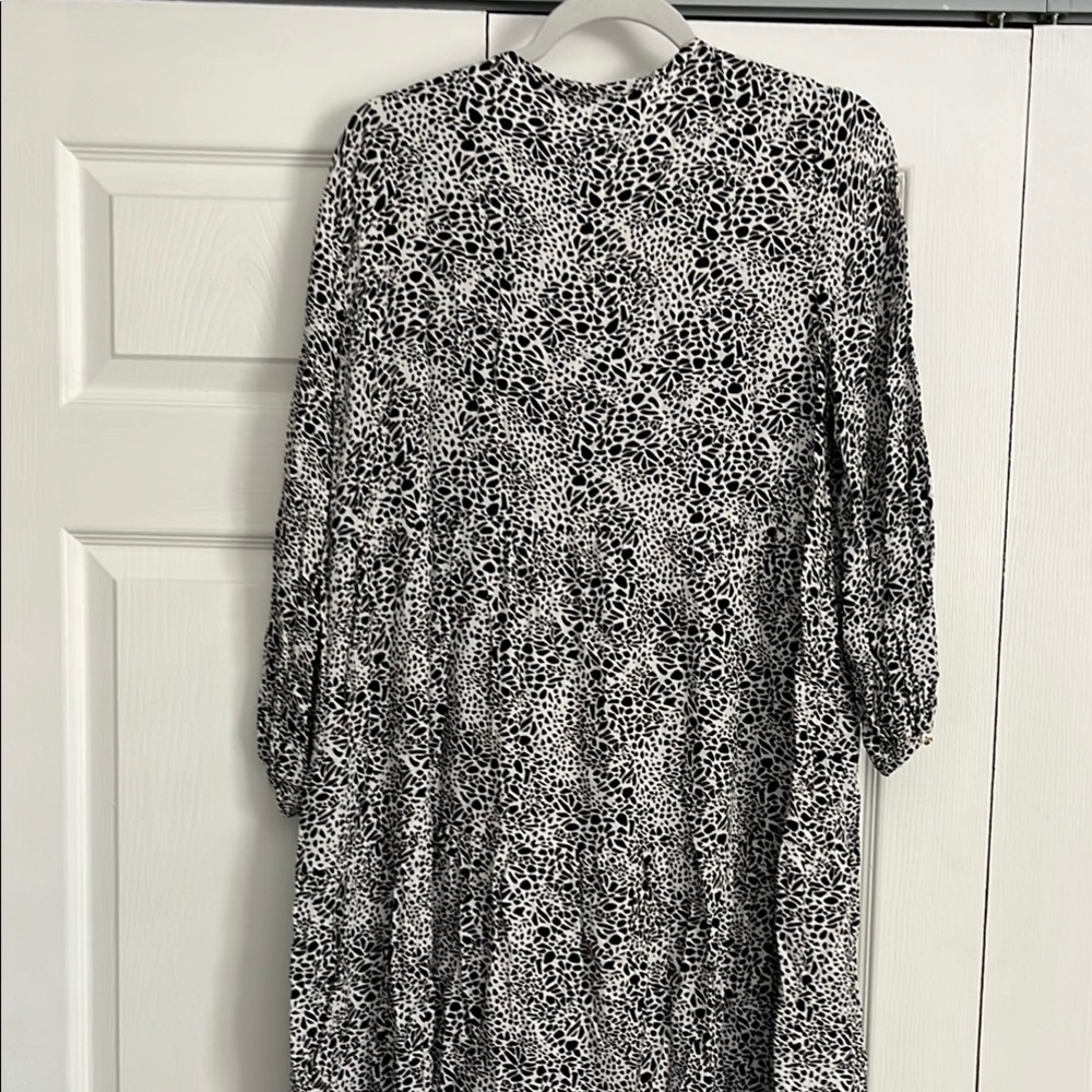 LOFT Black and White Long Sleeve V-Neck Sundress - Picture 6 of 7